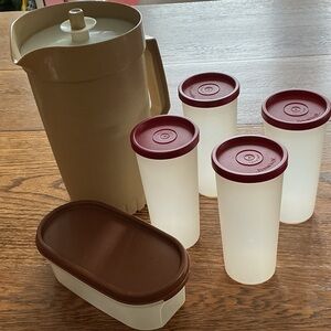 Vintage Tupperware 2 Qt Tan Pitcher w/push button lid, 4 tumblers and container